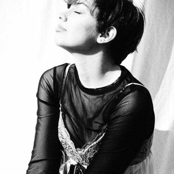 Meet your Posher, Rosa - Picture 2 of 3